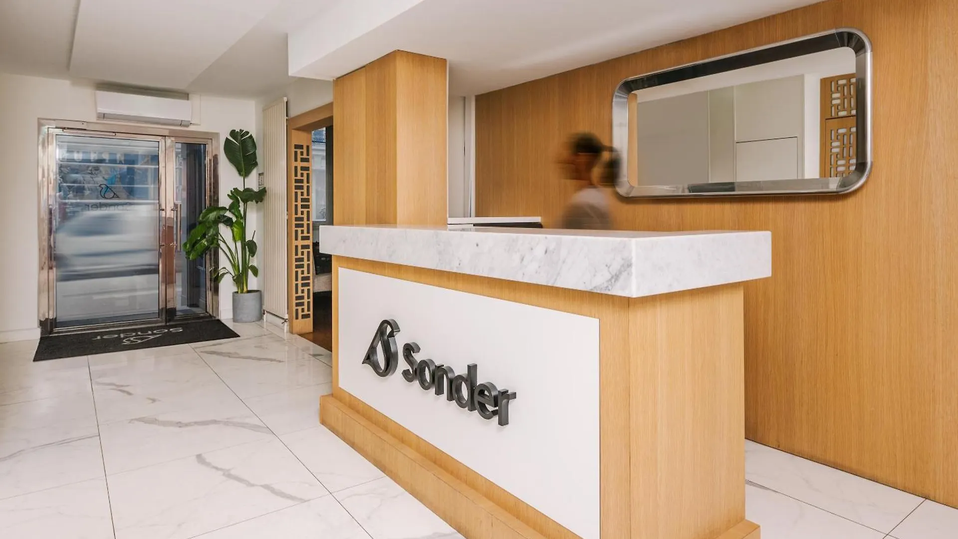 Sonder Le Frochot Hotel Paris 3*,