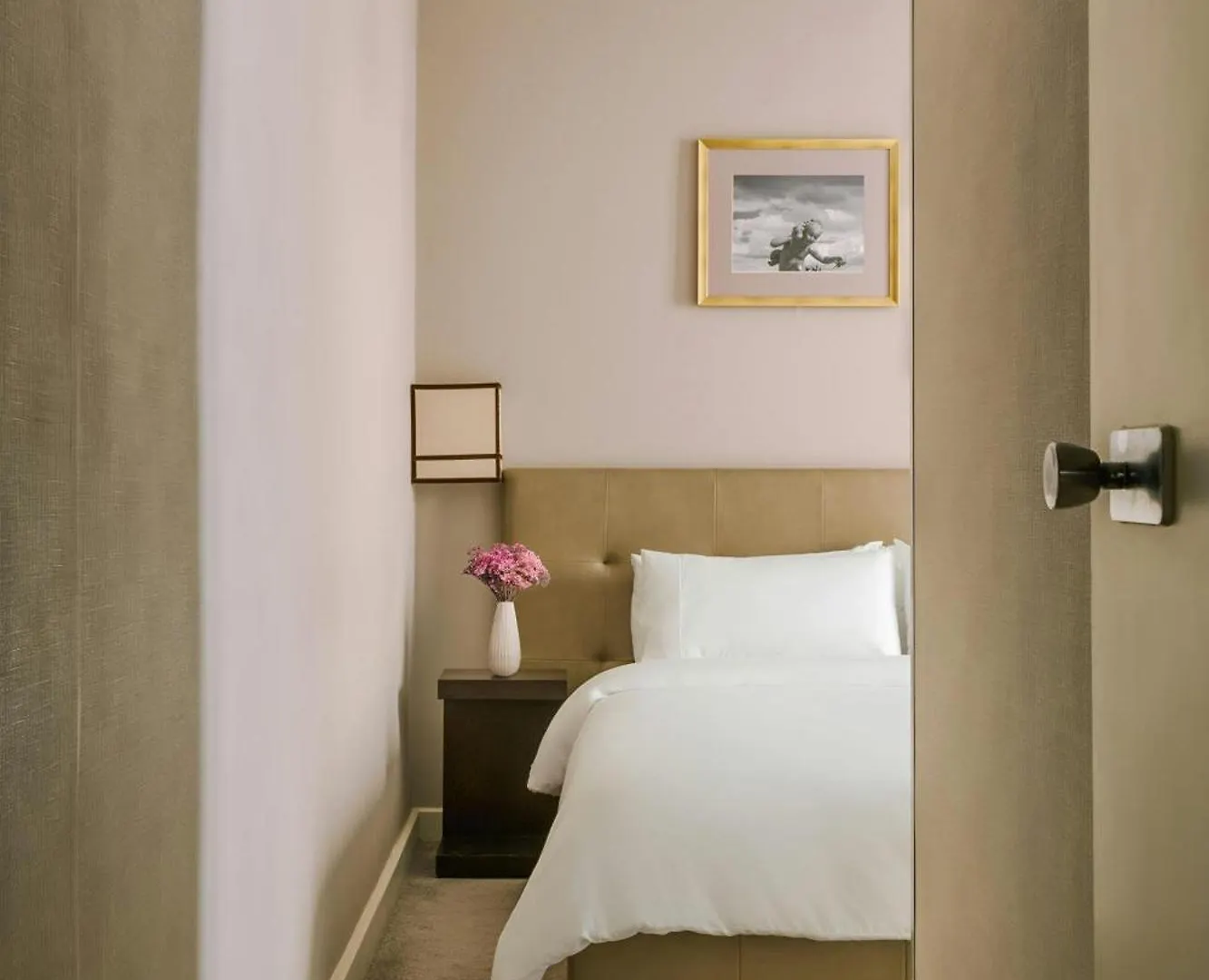 Le Frochot Hotel Pigalle, Sonder By Marriott Bonvoy Paris