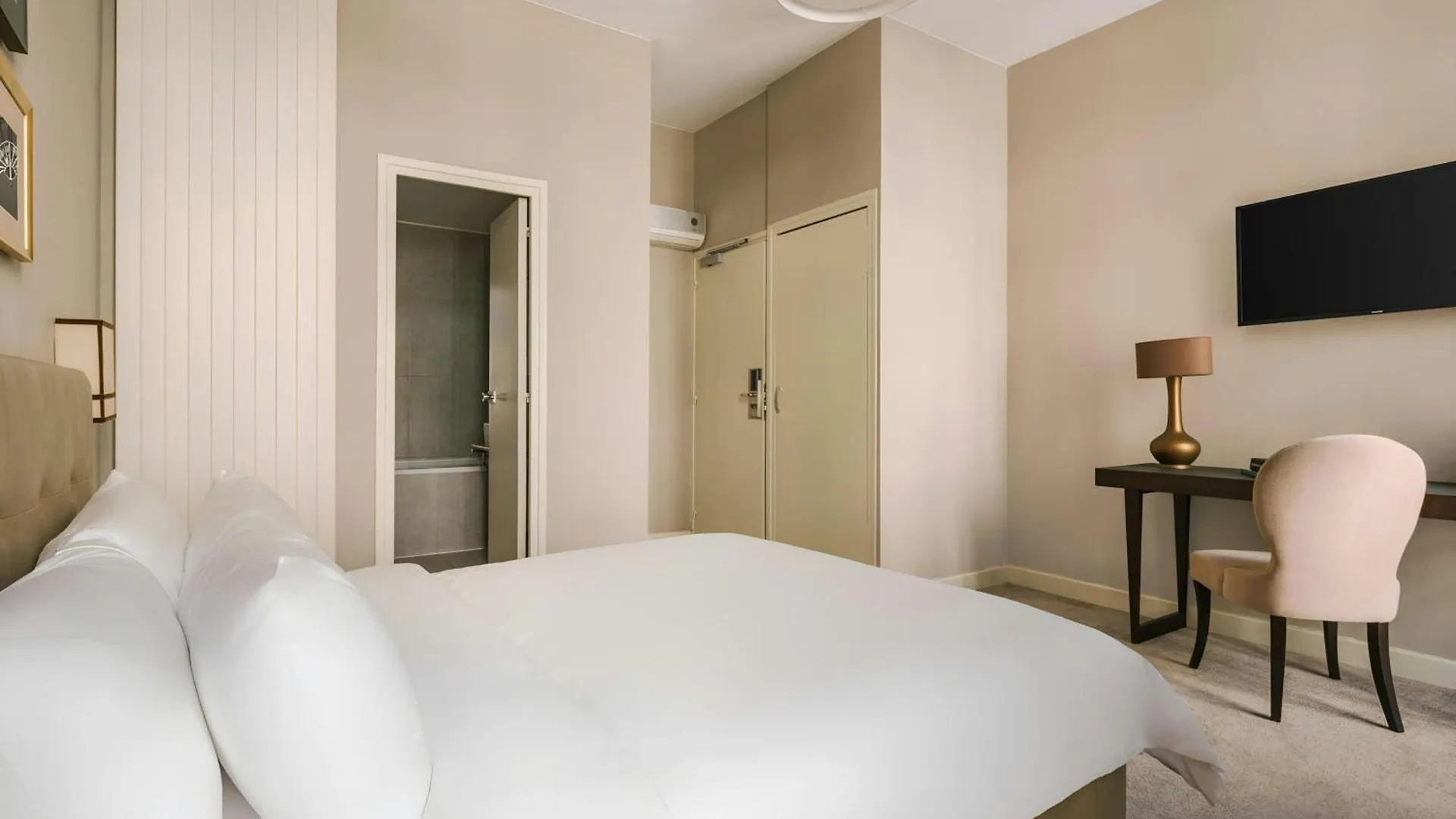 ***  Le Frochot Hotel Pigalle, Sonder By Marriott Bonvoy Paris France