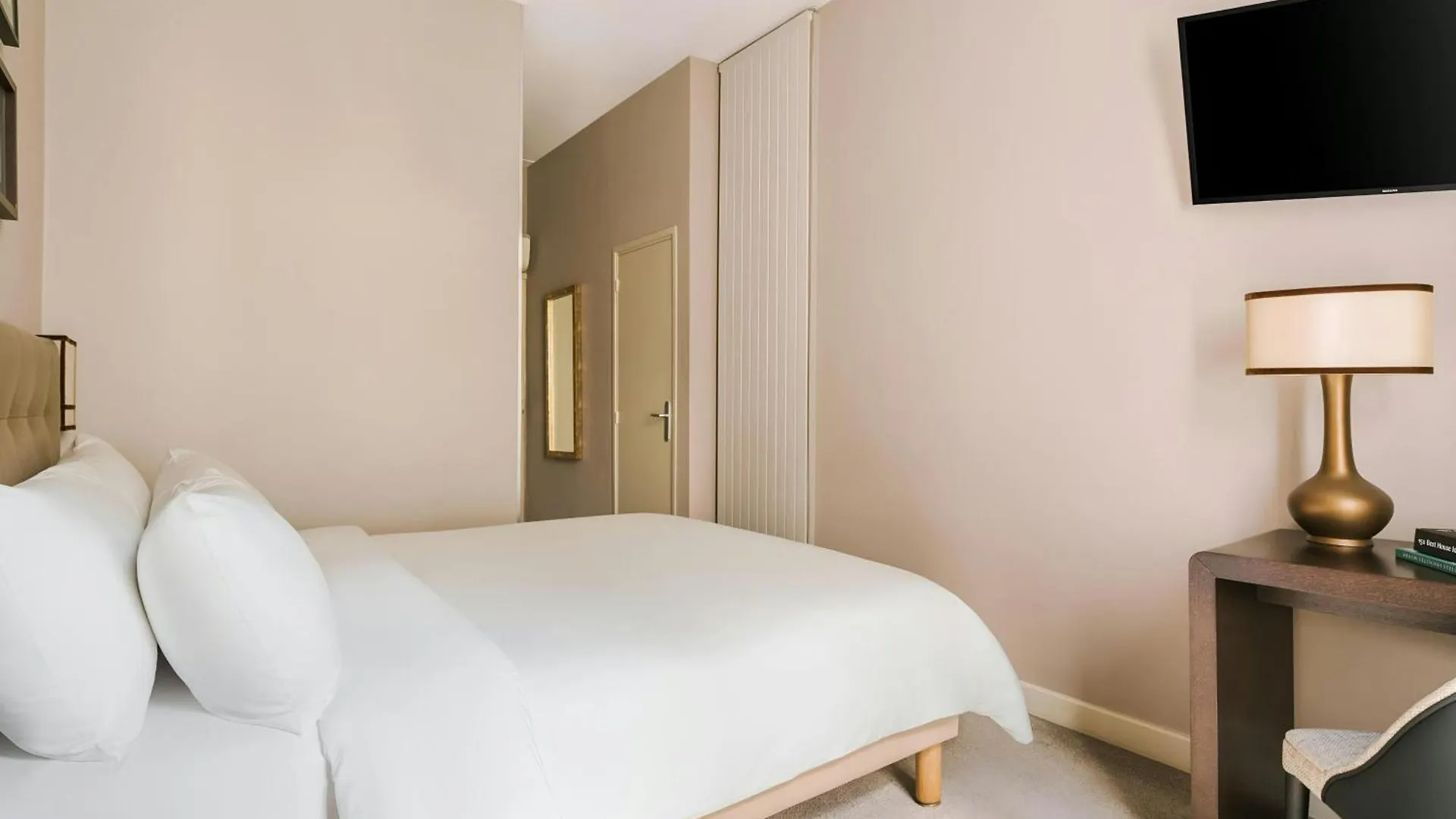 ***  Le Frochot Hotel Pigalle, Sonder By Marriott Bonvoy Paris France