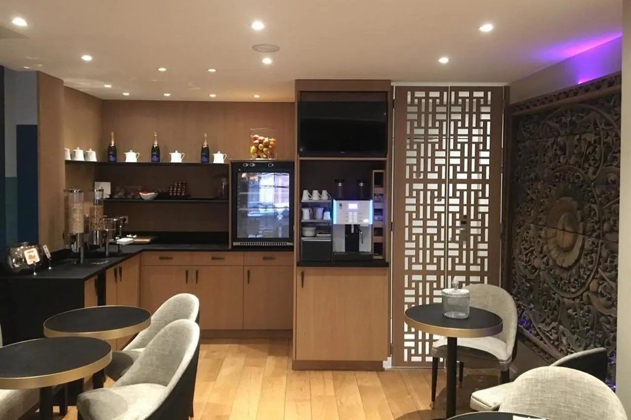 ***  Sonder Le Frochot Hotel Paris France